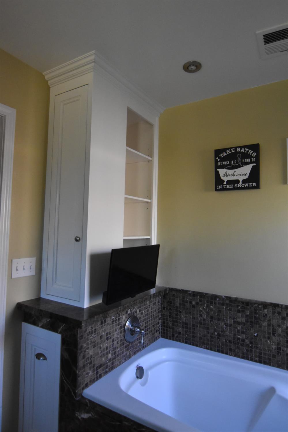 1301 E Cromwell Ave, Fresno, CA 93720