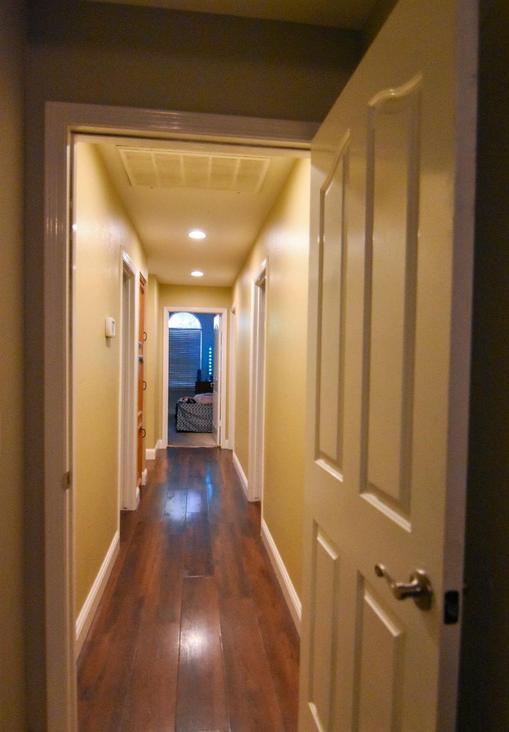 1301 E Cromwell Ave, Fresno, CA 93720