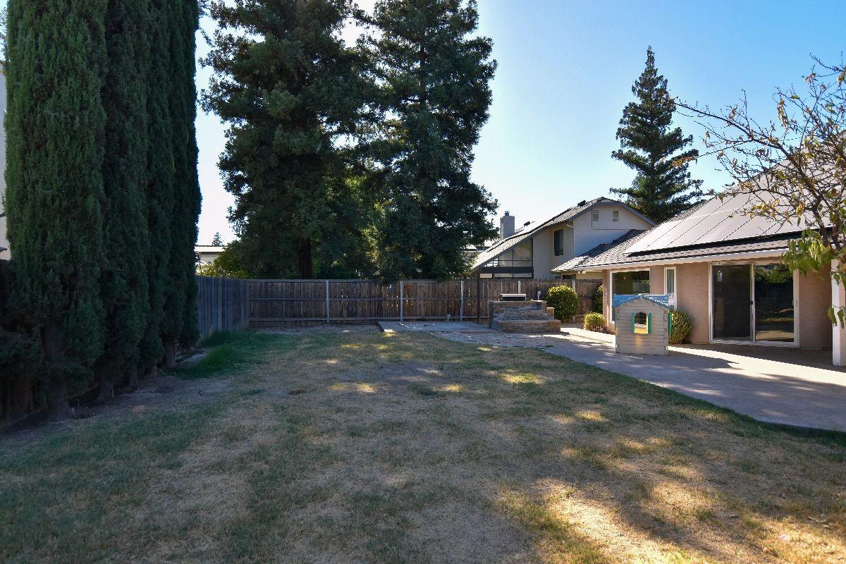 1301 E Cromwell Ave, Fresno, CA 93720