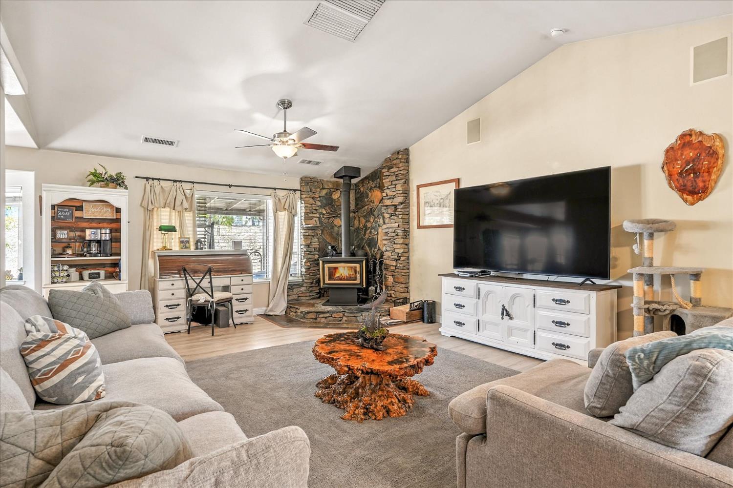 33032 Mill Creek Way, Coarsegold, CA 93614