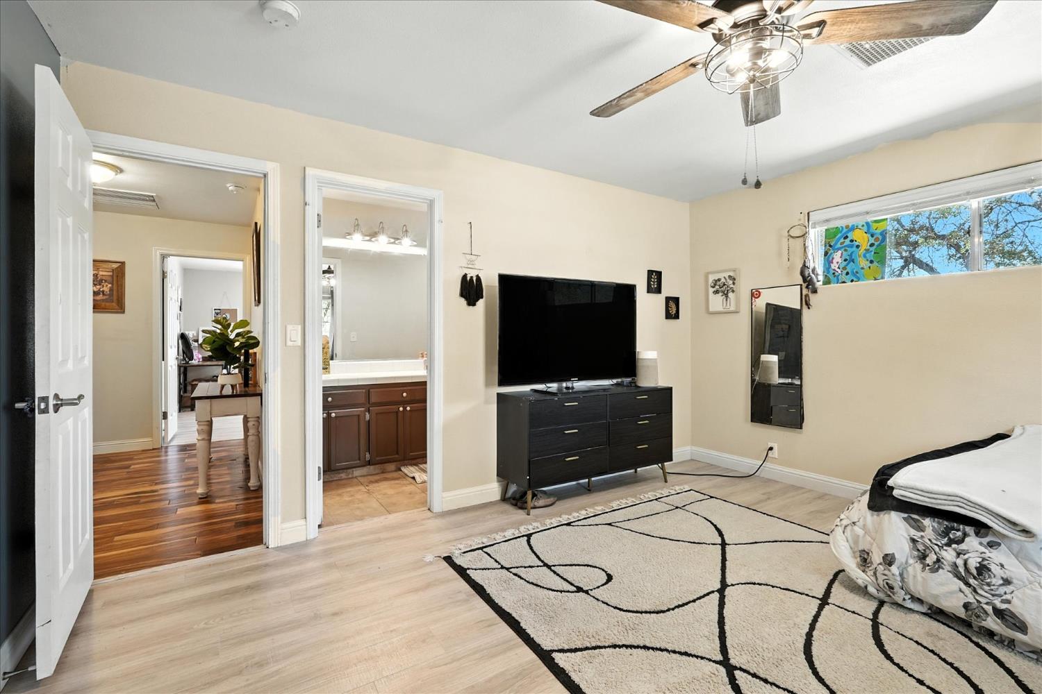 33032 Mill Creek Way, Coarsegold, CA 93614