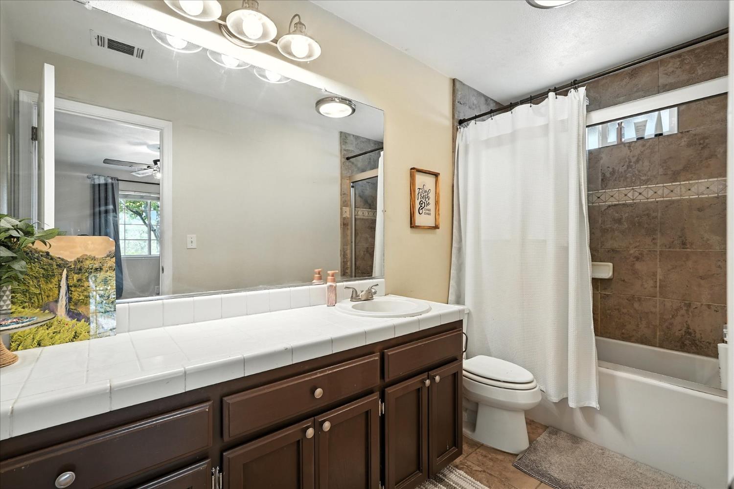 33032 Mill Creek Way, Coarsegold, CA 93614