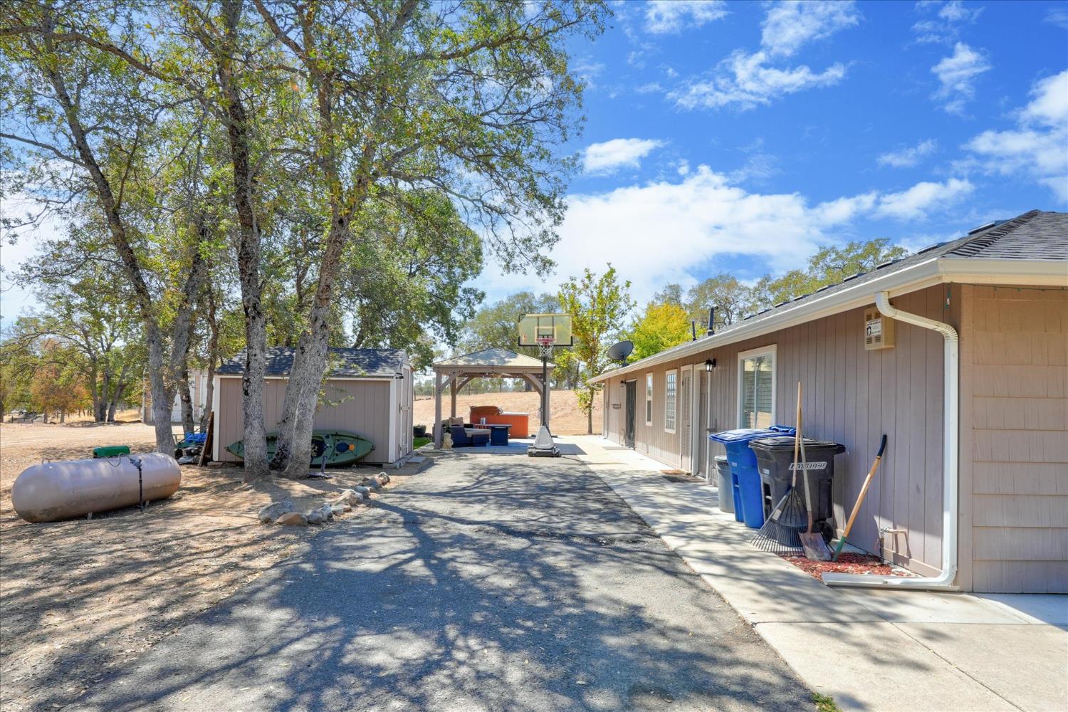 33032 Mill Creek Way, Coarsegold, CA 93614