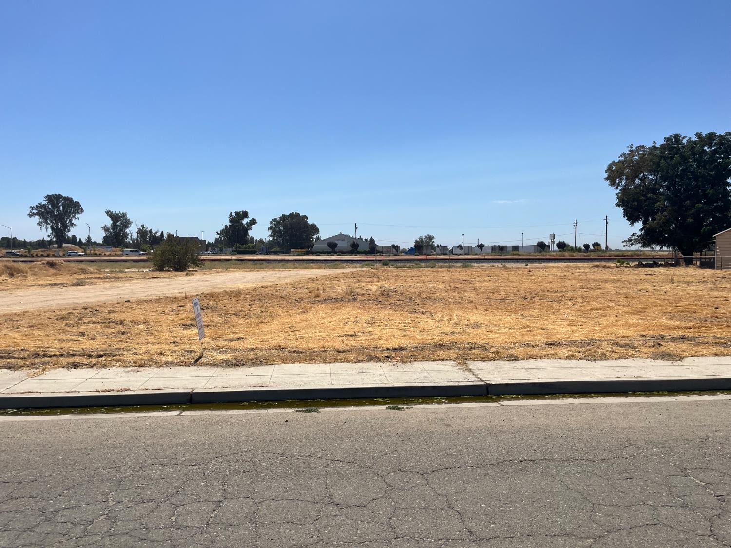 7003 N Weber Ave, Fresno, CA 93722