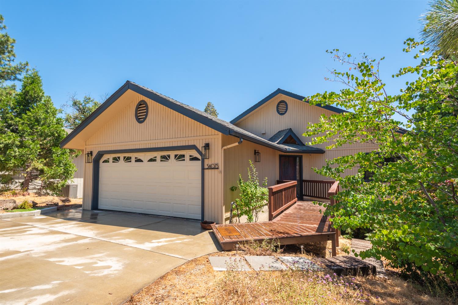 34075 Shaver Springs Rd, Auberry, CA 93602