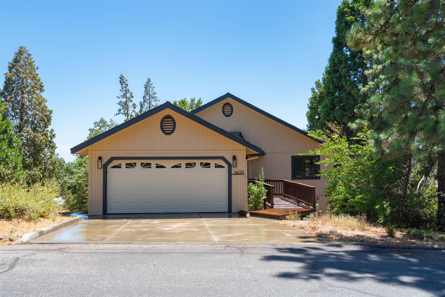 34075 Shaver Springs Rd, Auberry, CA 93602