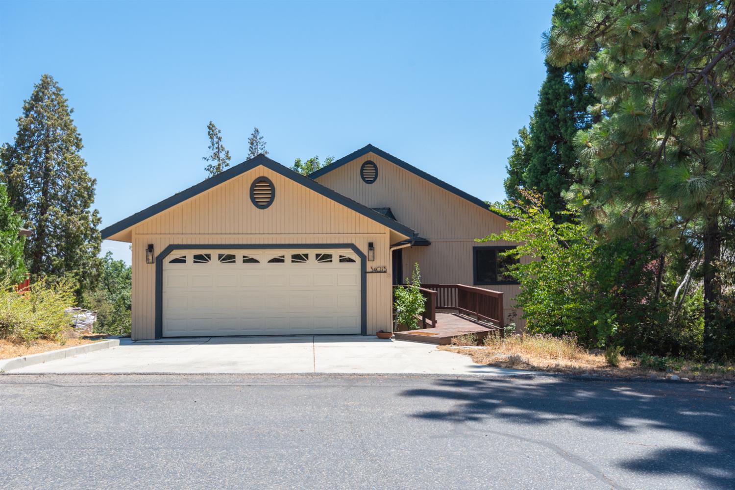 34075 Shaver Springs Rd, Auberry, CA 93602