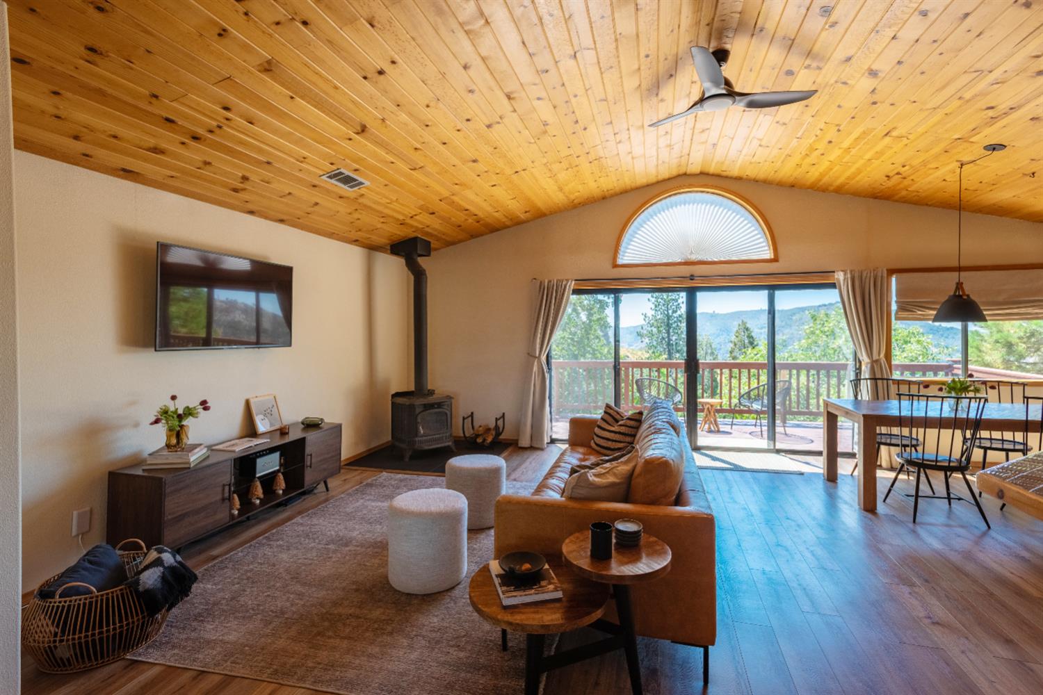 34075 Shaver Springs Rd, Auberry, CA 93602