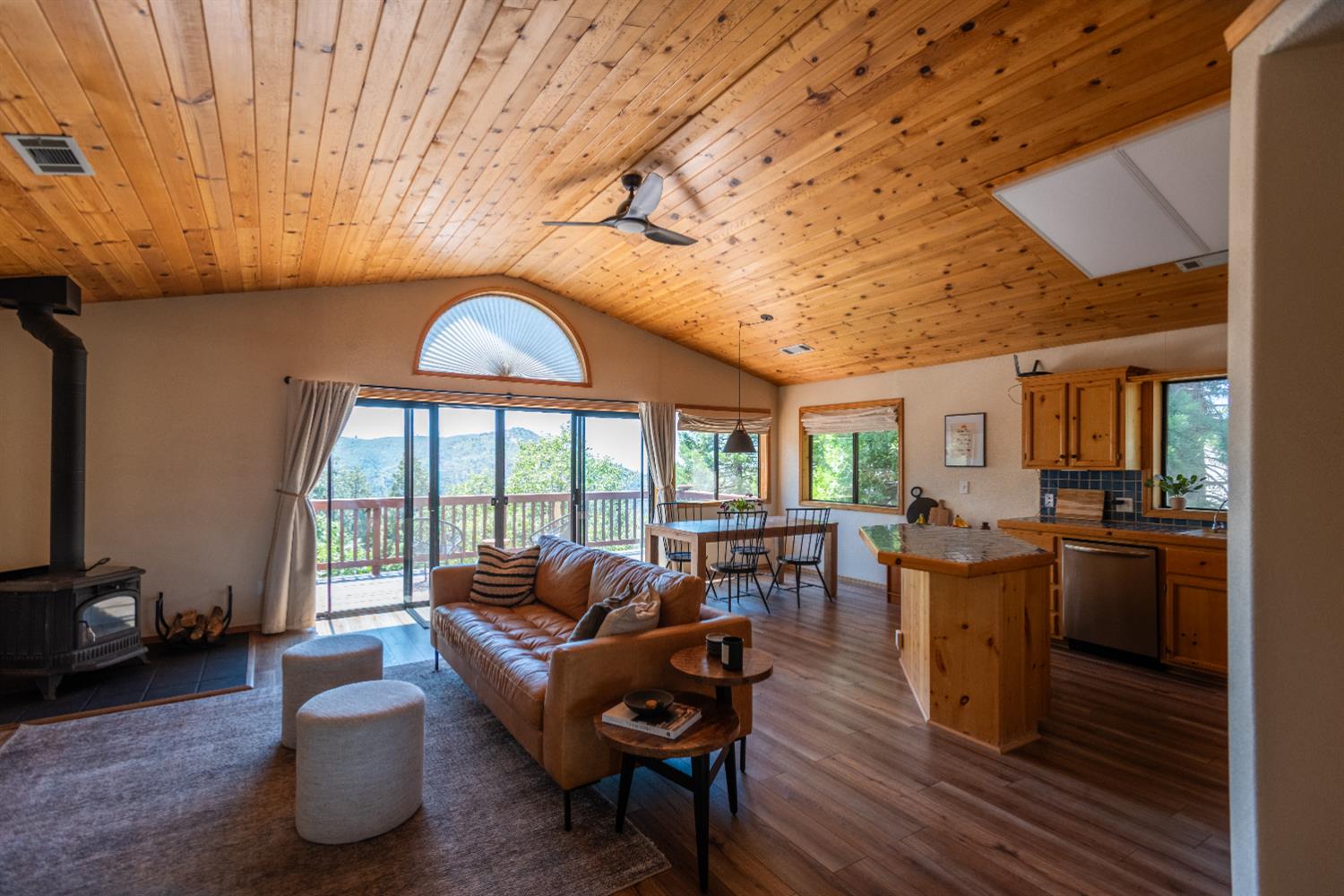 34075 Shaver Springs Rd, Auberry, CA 93602