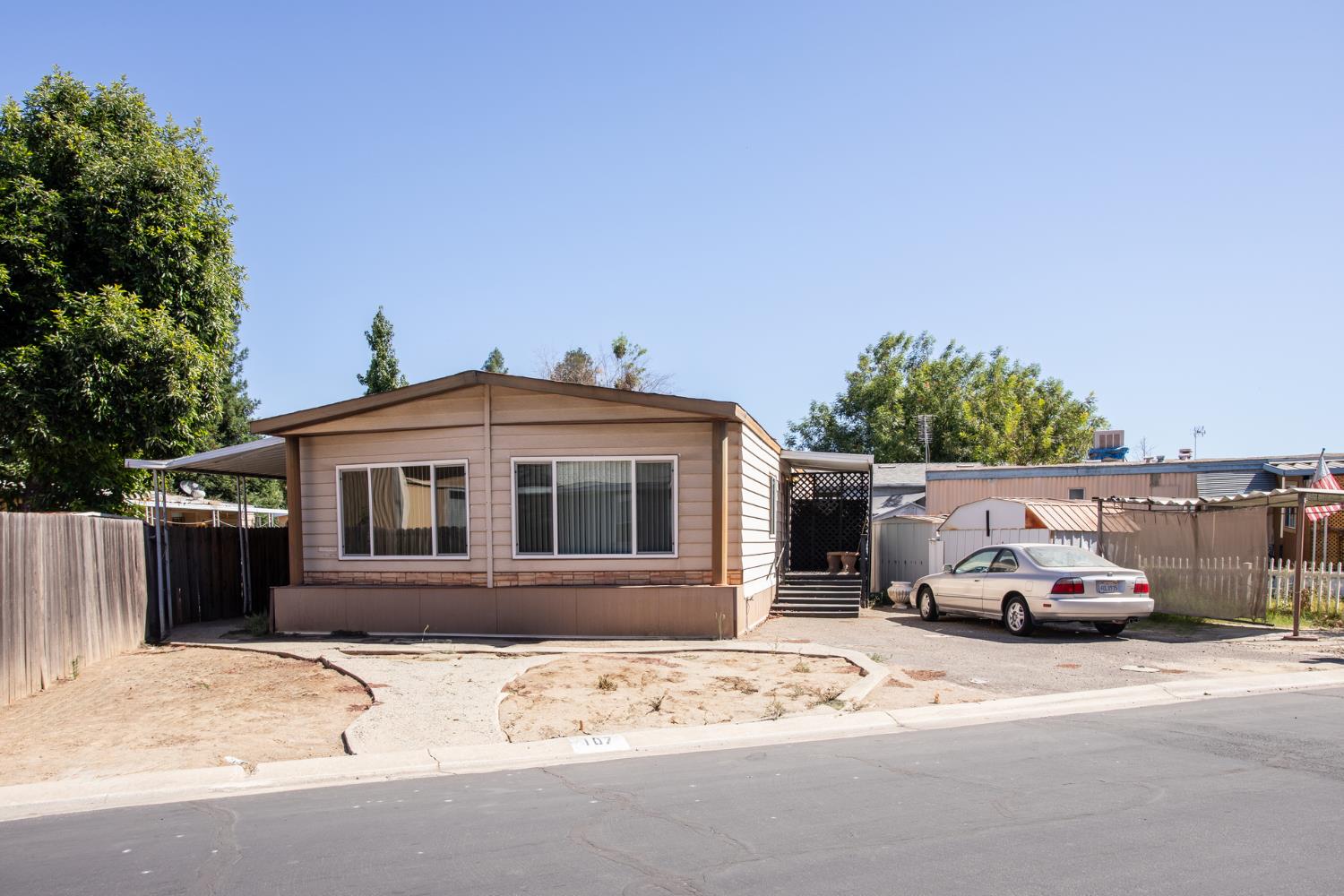 9360 Blackstone Ave #107, Fresno, CA 93720