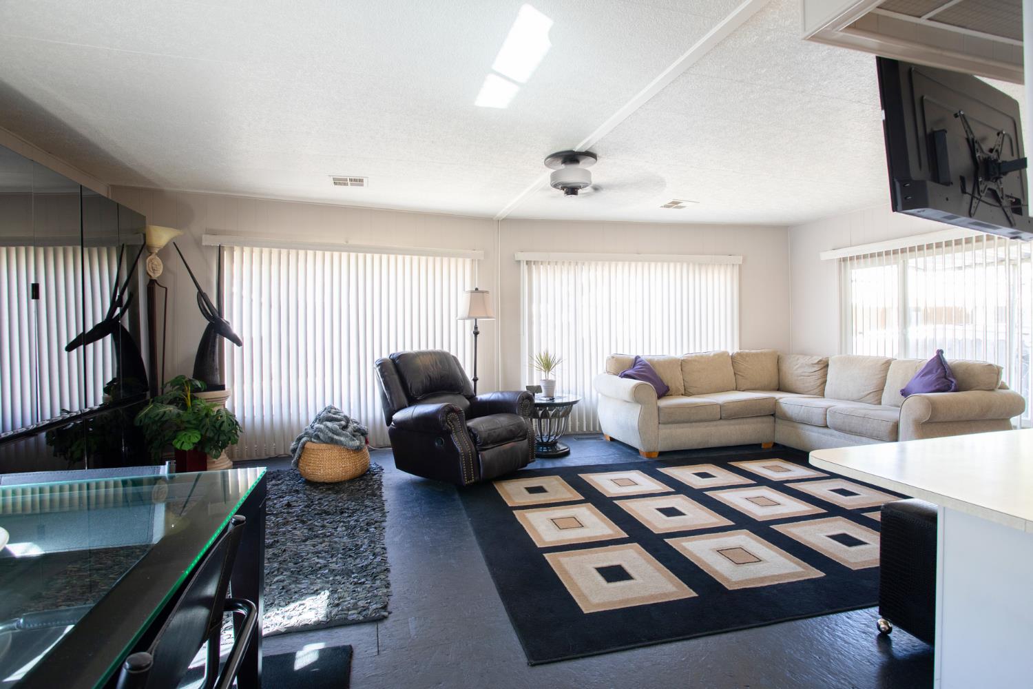 9360 Blackstone Ave #107, Fresno, CA 93720