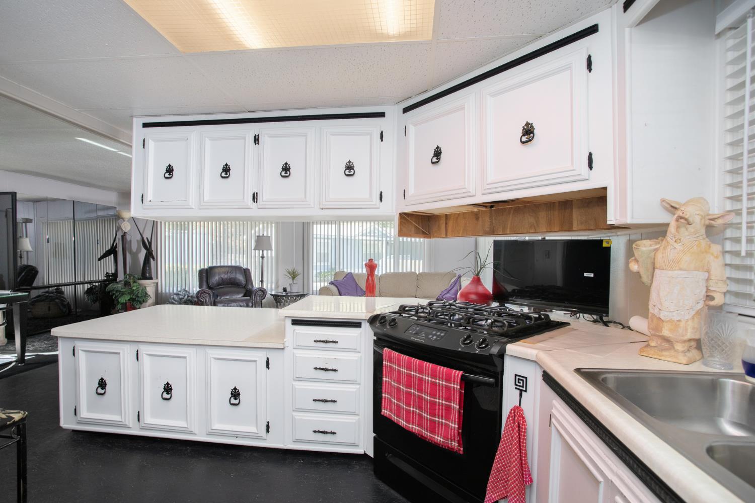 9360 Blackstone Ave #107, Fresno, CA 93720