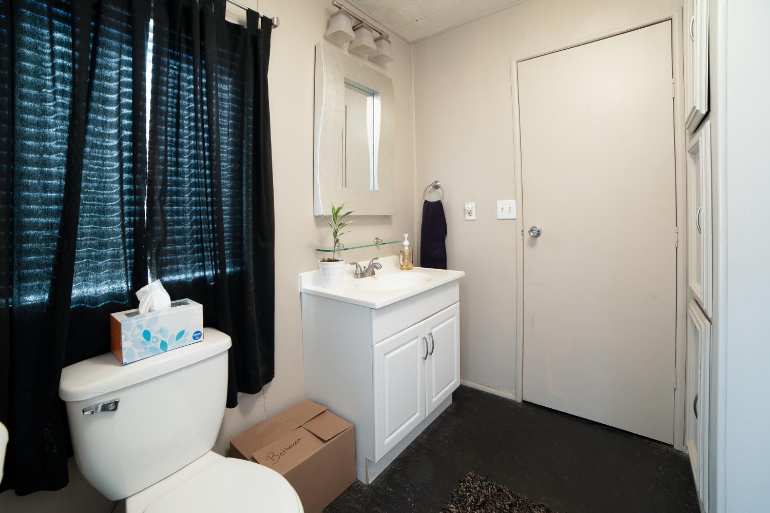 9360 Blackstone Ave #107, Fresno, CA 93720