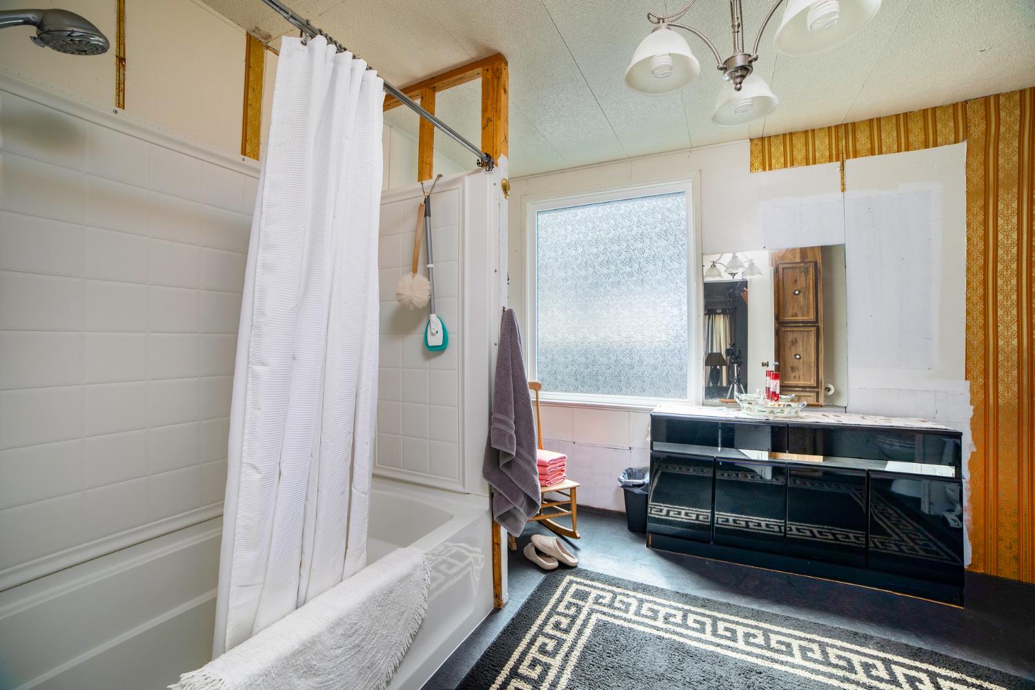 9360 Blackstone Ave #107, Fresno, CA 93720