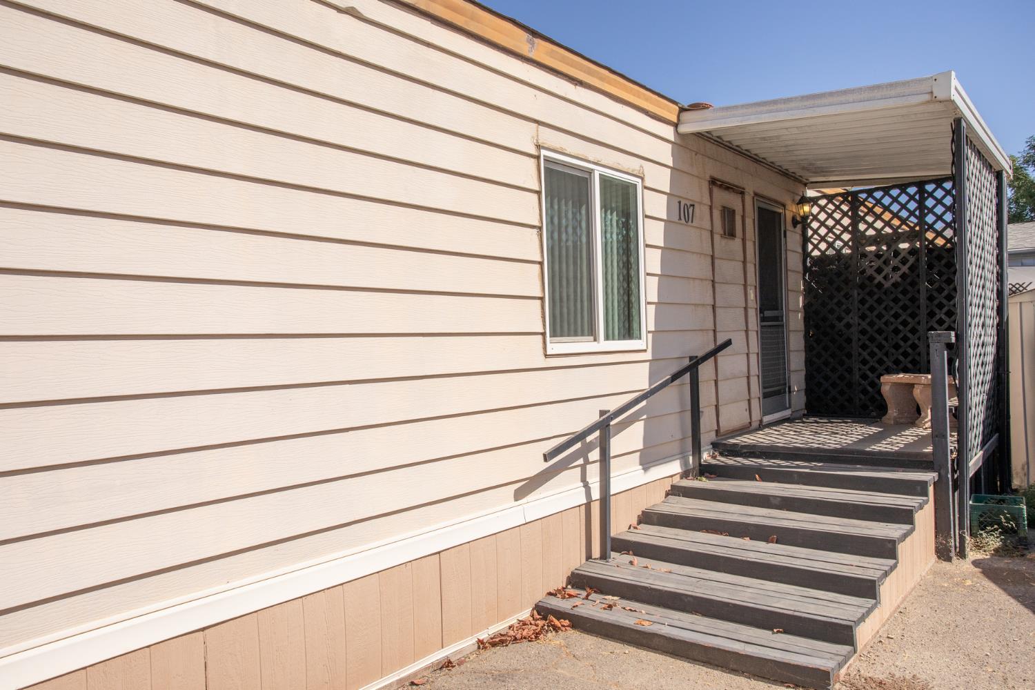 9360 Blackstone Ave #107, Fresno, CA 93720