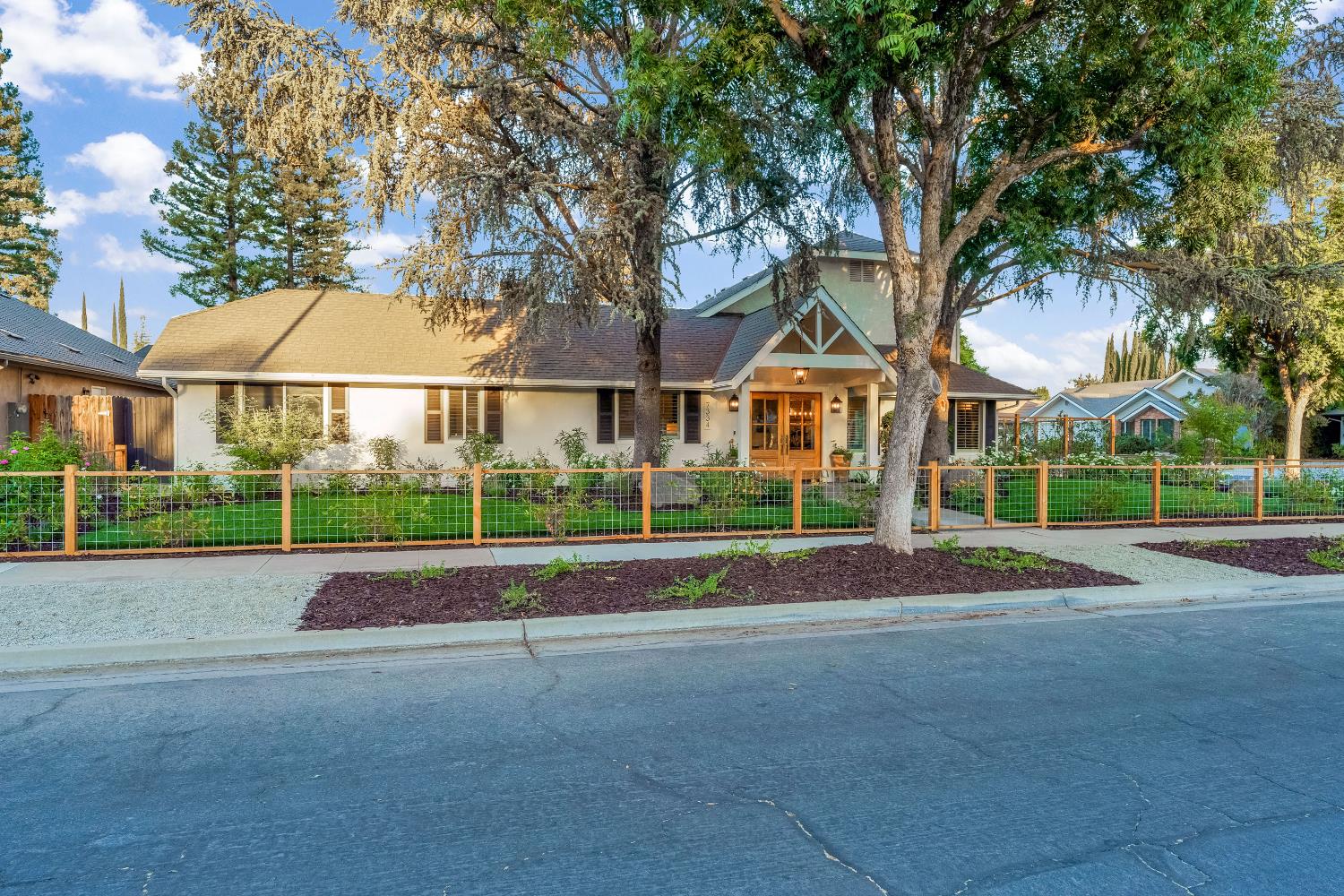 7334 N Teilman Ave, Fresno, CA 93711