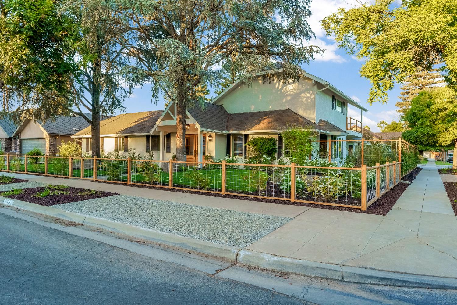 7334 N Teilman Ave, Fresno, CA 93711