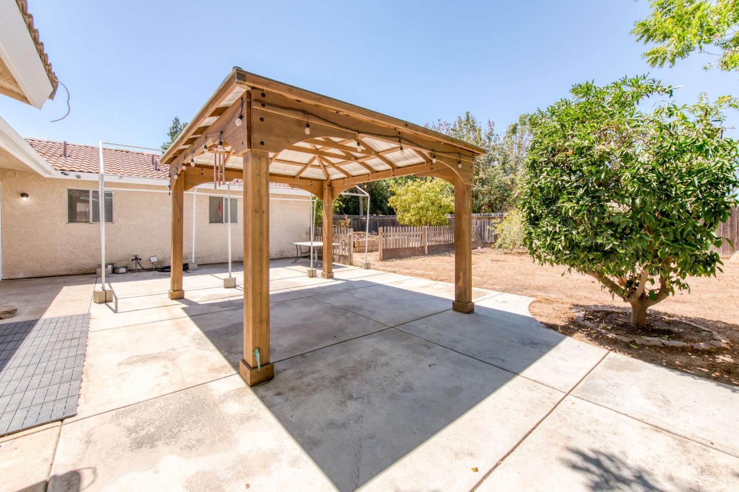 5319 N San Marcos Ave, Fresno, CA 93722