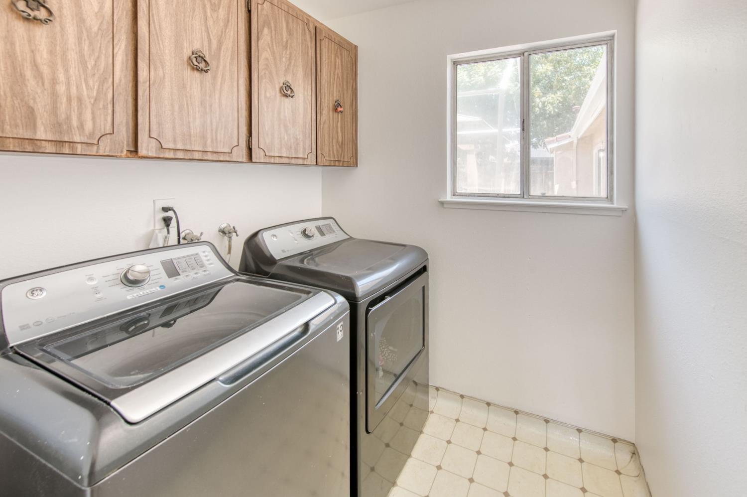 5319 N San Marcos Ave, Fresno, CA 93722