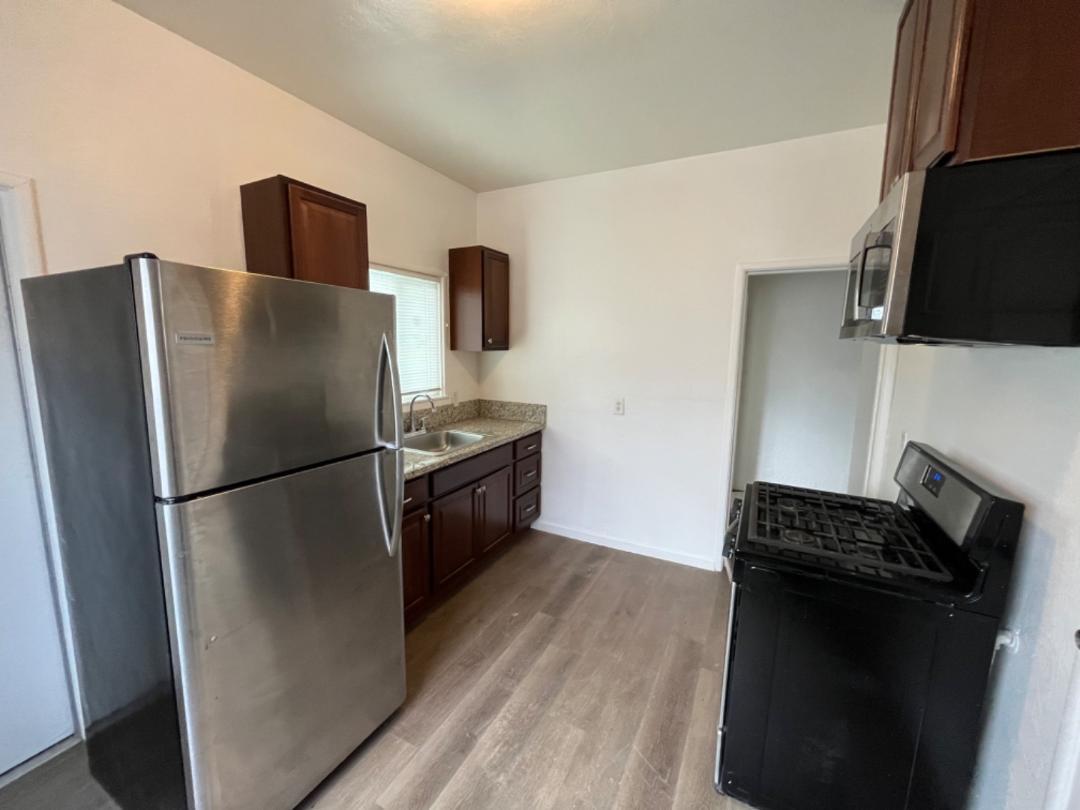 616 618 N Echo Ave, Fresno, CA 93728