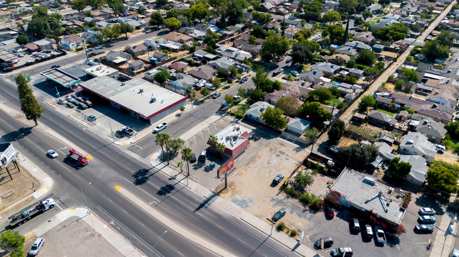 1276 N 1St St, Fresno, CA 93703