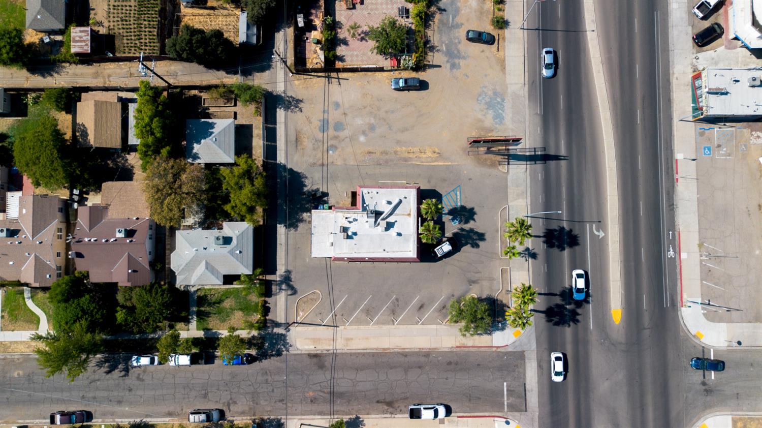 1276 N 1St St, Fresno, CA 93703