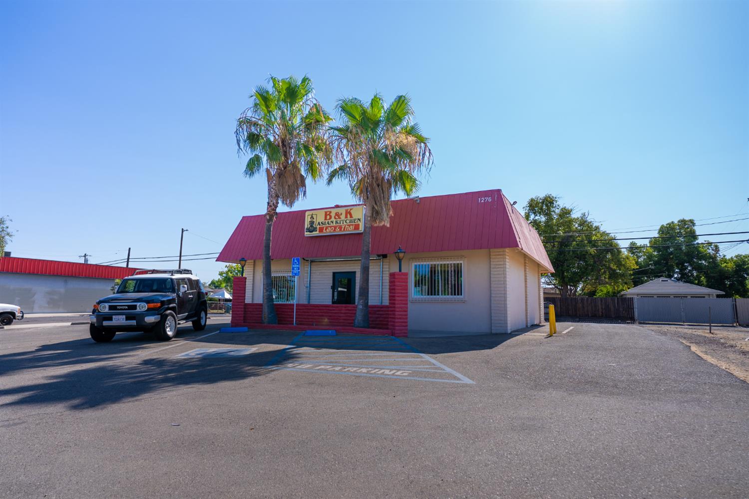 1276 N 1St St, Fresno, CA 93703