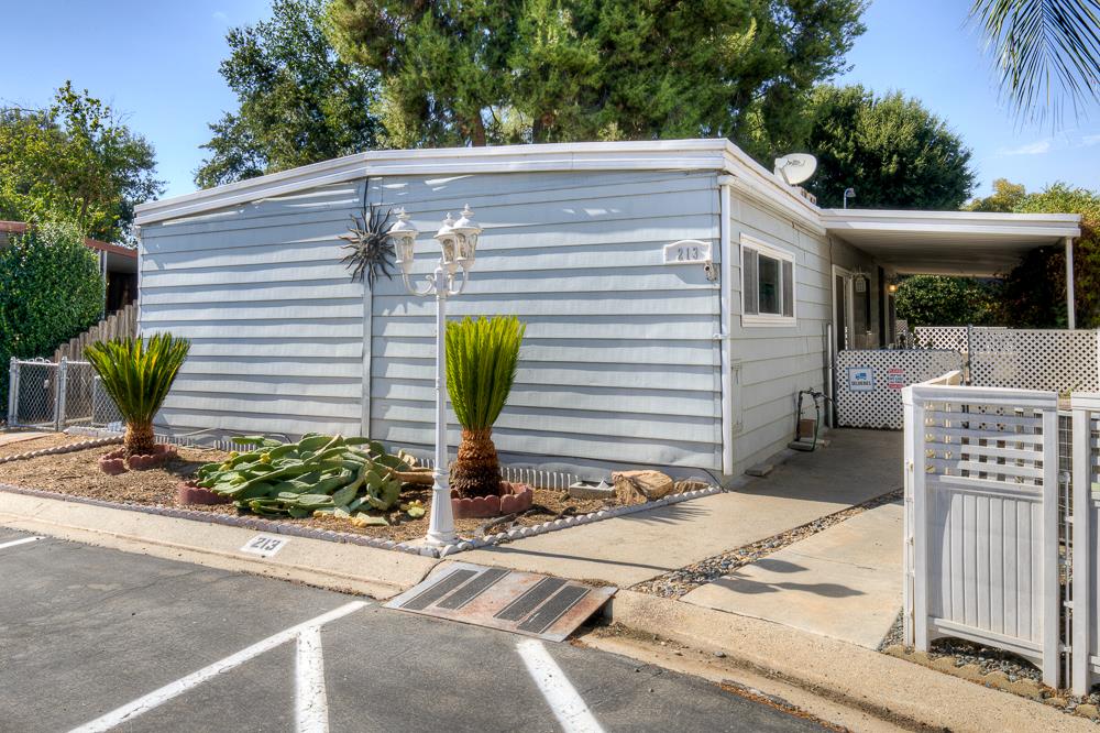 9360 N Blackstone Ave #213, Fresno, CA 93720