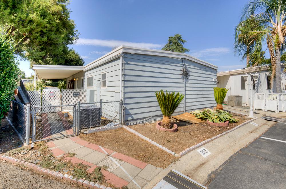 9360 N Blackstone Ave #213, Fresno, CA 93720