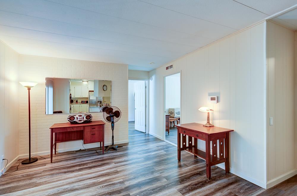 9360 N Blackstone Ave #213, Fresno, CA 93720