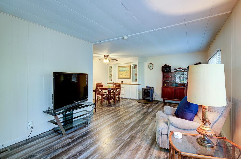 9360 N Blackstone Ave #213, Fresno, CA 93720