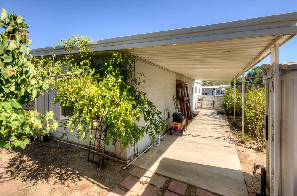 9360 N Blackstone Ave #213, Fresno, CA 93720