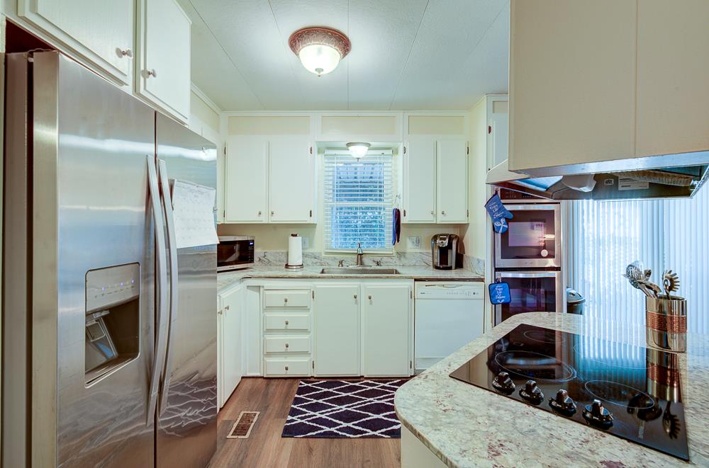 9360 N Blackstone Ave #213, Fresno, CA 93720