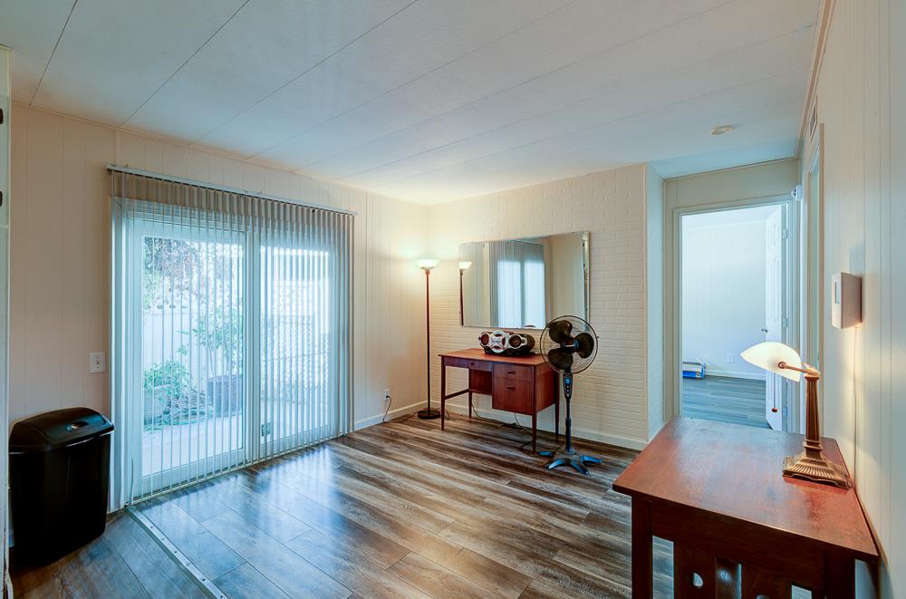 9360 N Blackstone Ave #213, Fresno, CA 93720