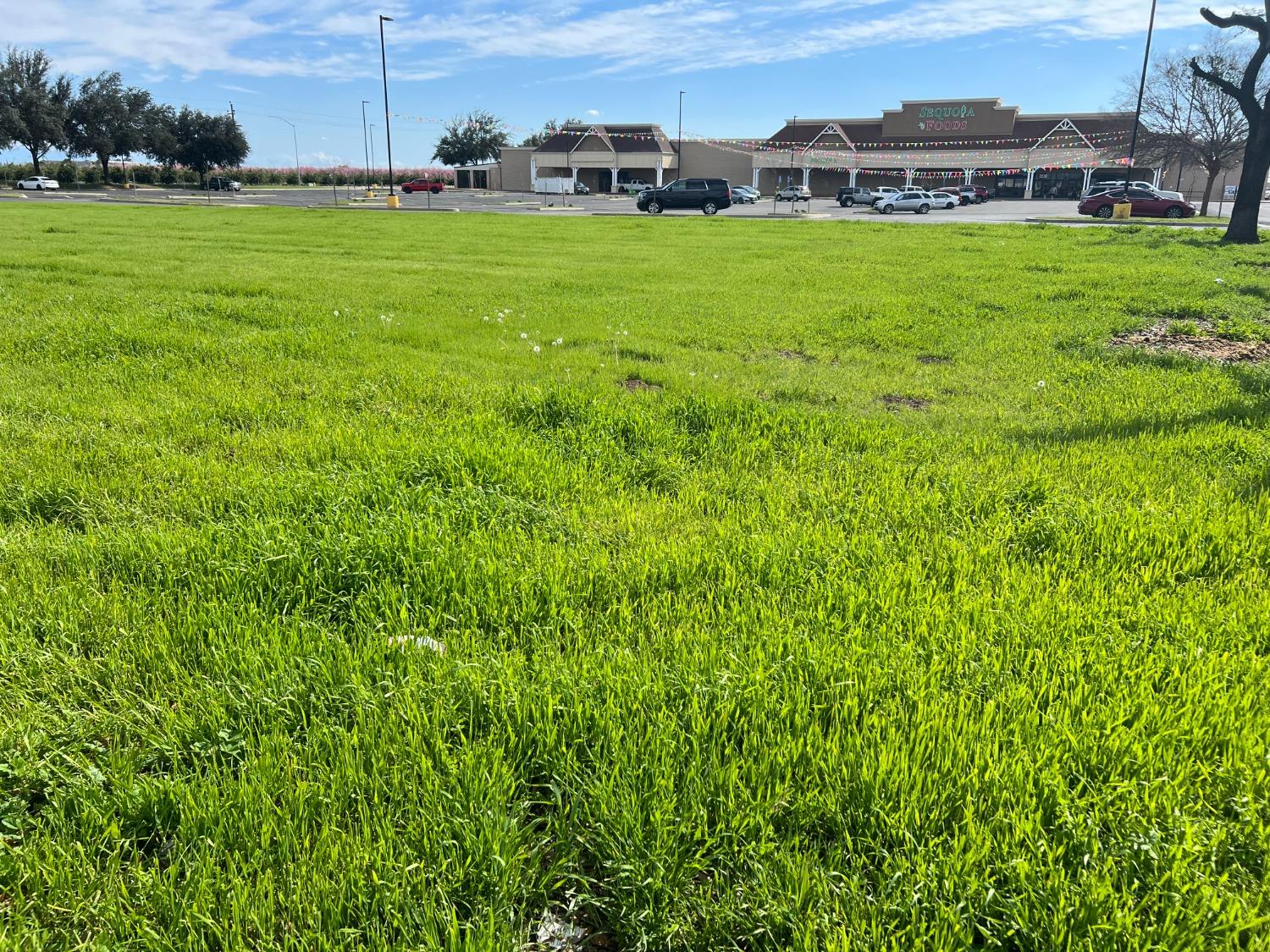 2770 E El Monte, Dinuba, CA 93618