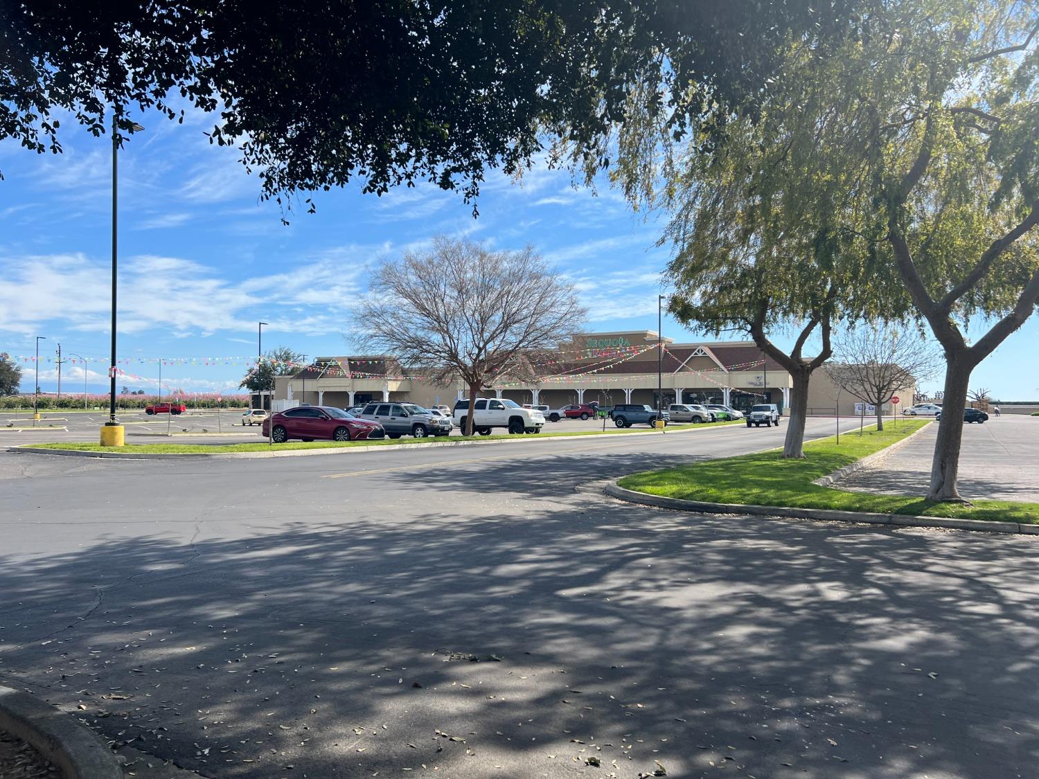 2770 E El Monte, Dinuba, CA 93618