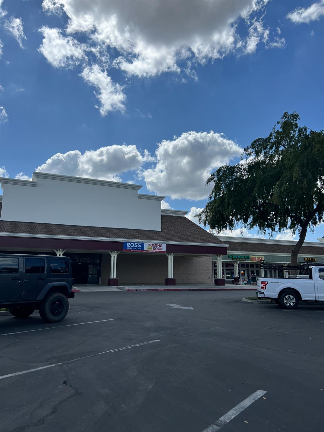 2770 E El Monte, Dinuba, CA 93618