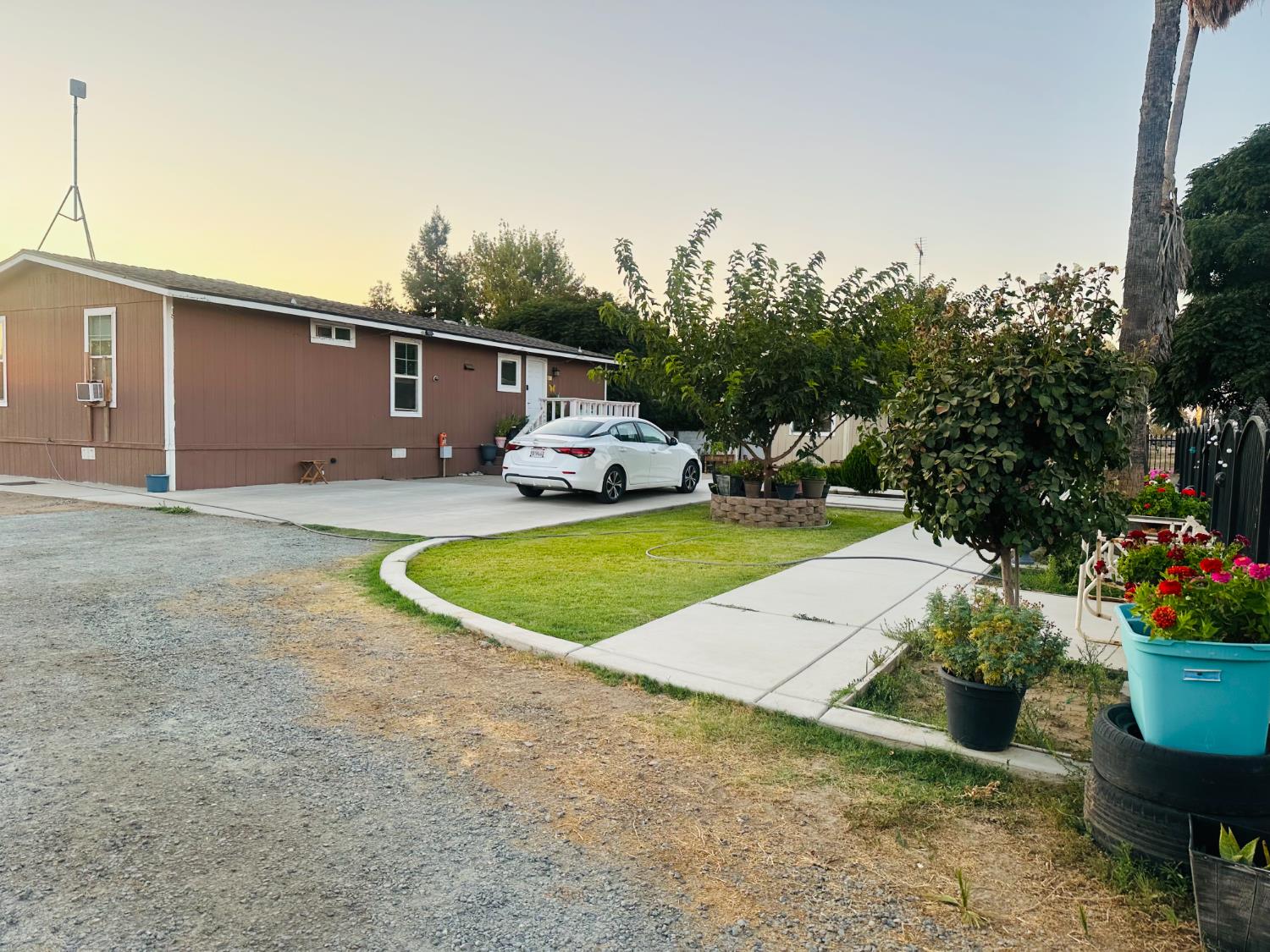 22788 Maple St, Chowchilla, CA 93610