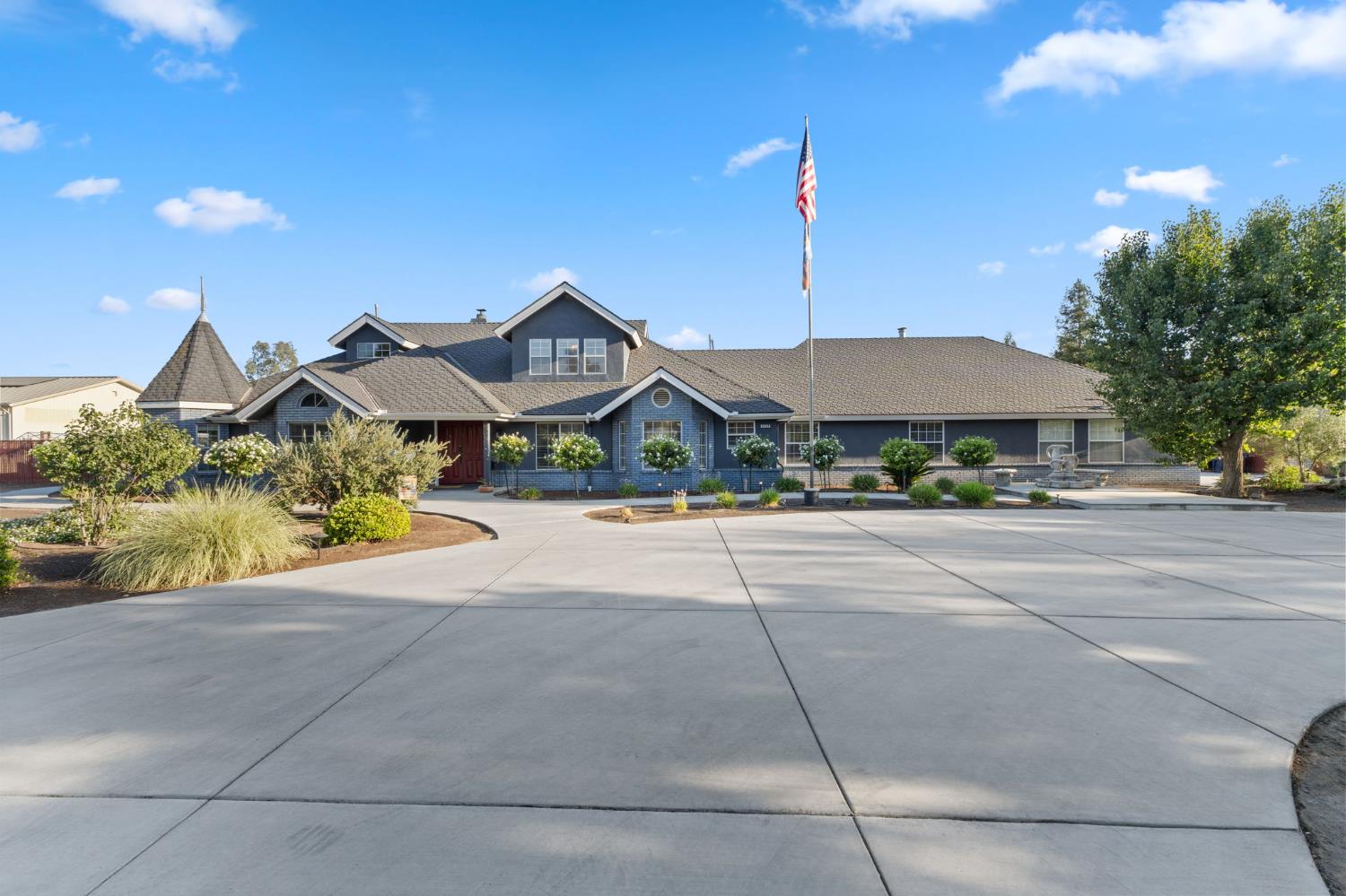 7177 E Fir Ave, Clovis, CA 93619