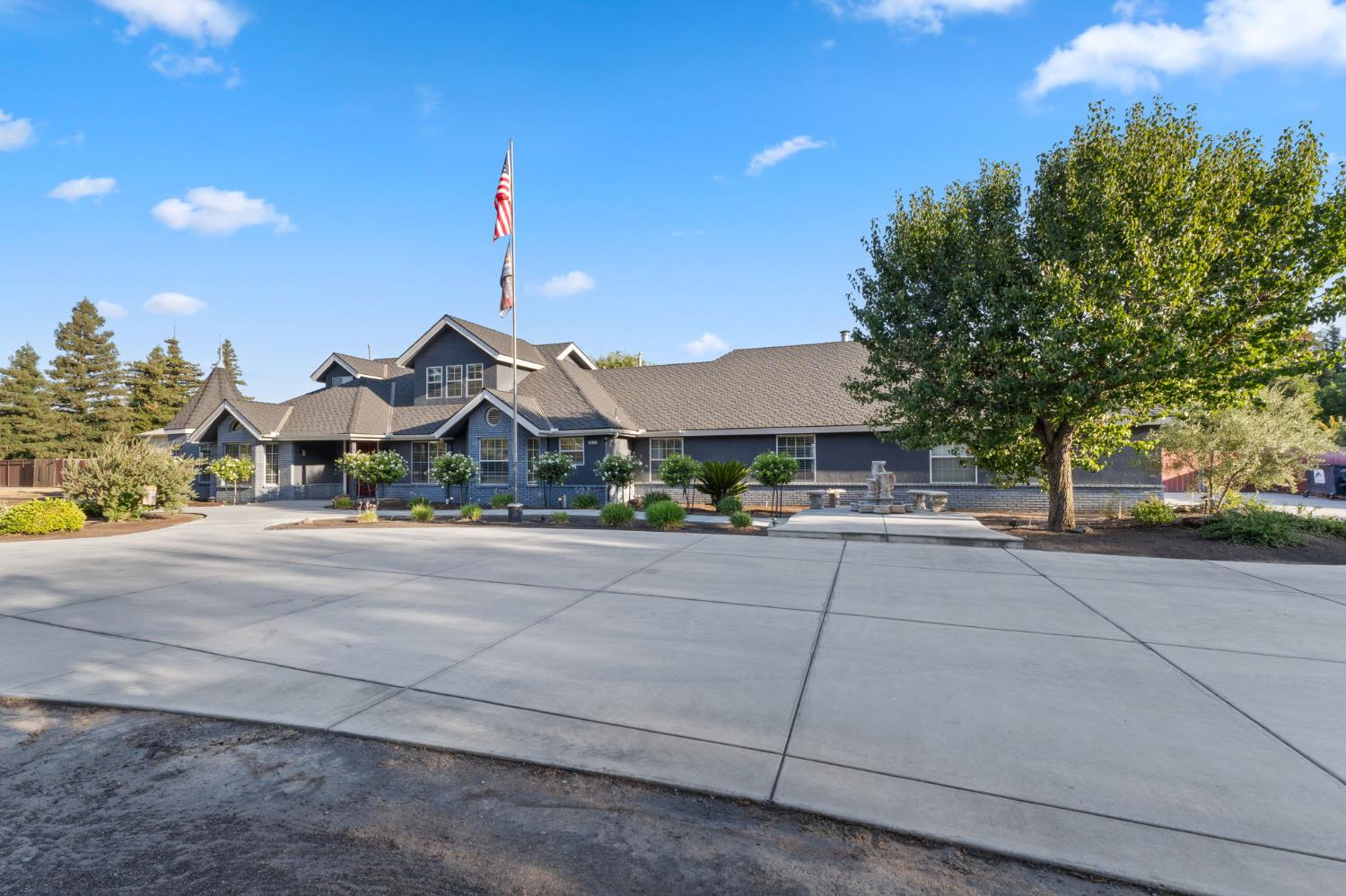 7177 E Fir Ave, Clovis, CA 93619