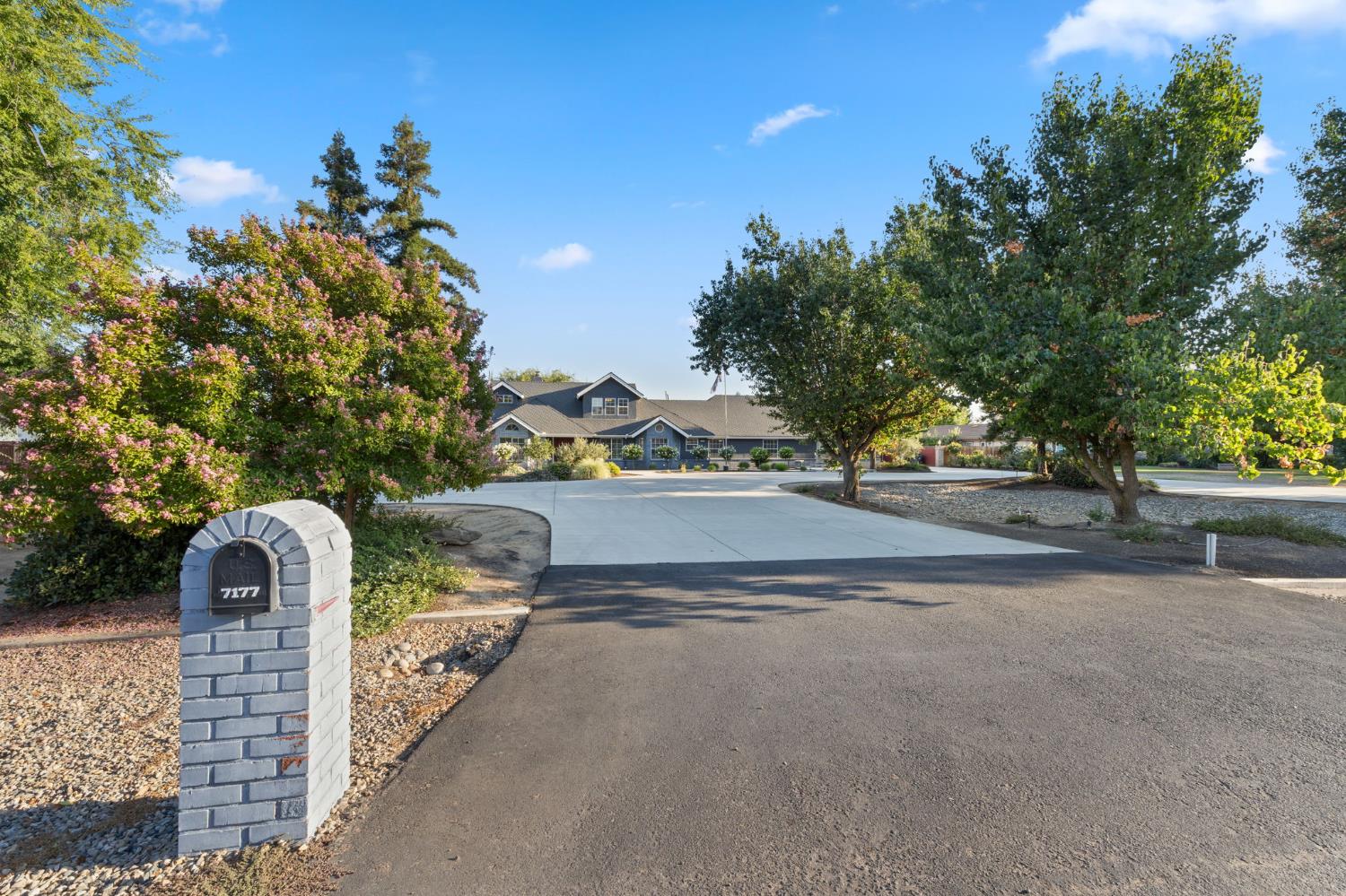 7177 E Fir Ave, Clovis, CA 93619