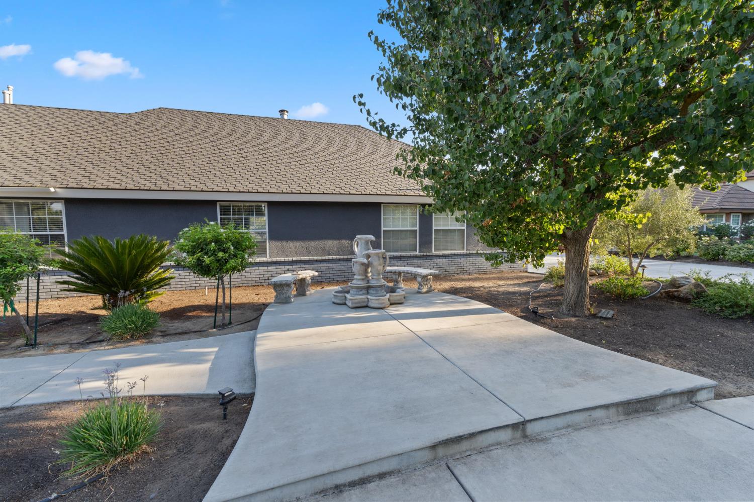 7177 E Fir Ave, Clovis, CA 93619