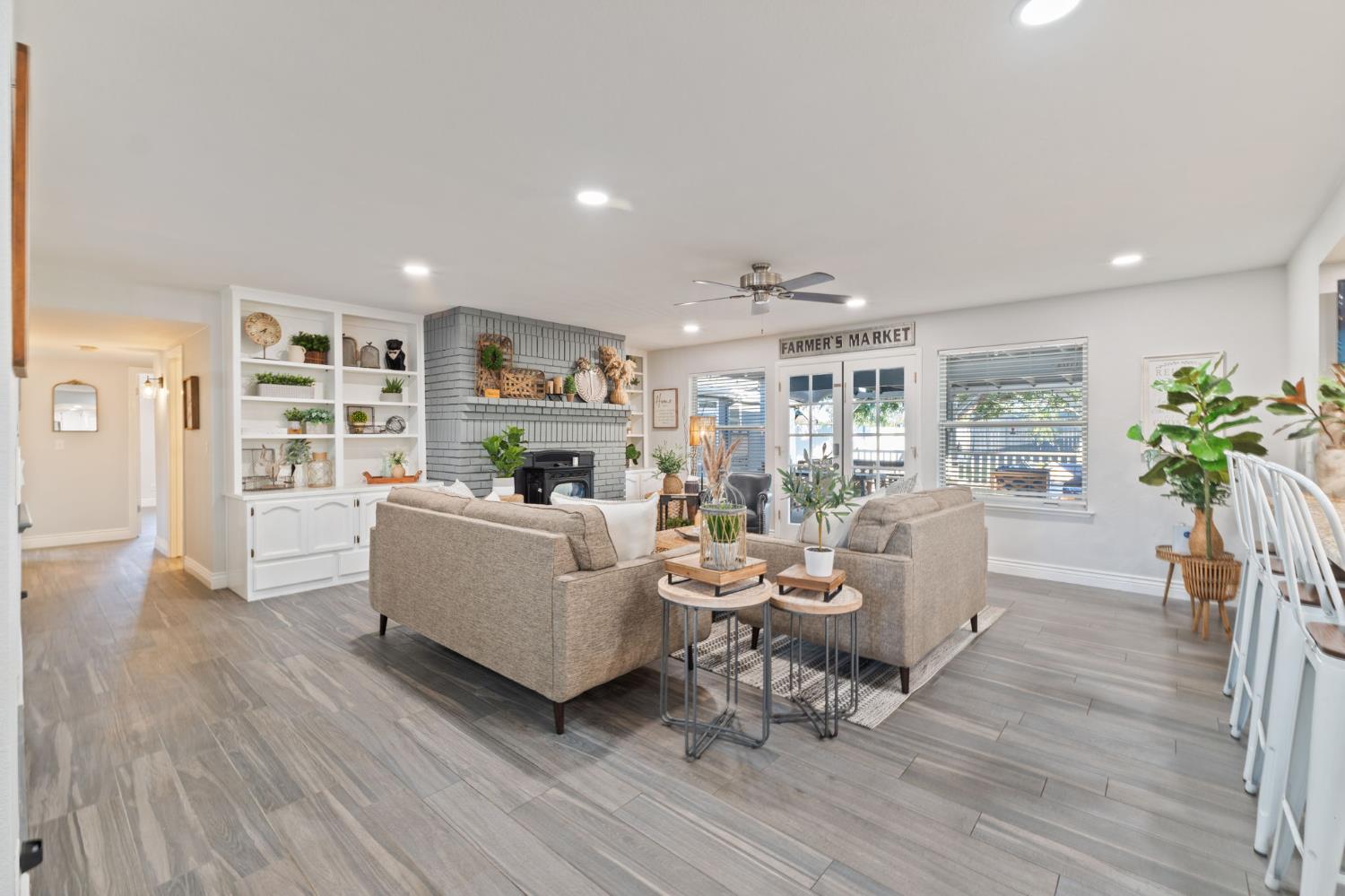 7177 E Fir Ave, Clovis, CA 93619