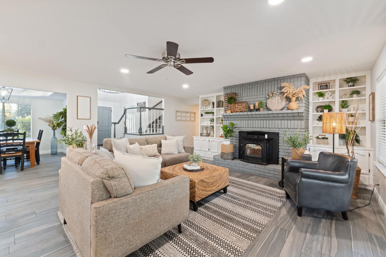 7177 E Fir Ave, Clovis, CA 93619