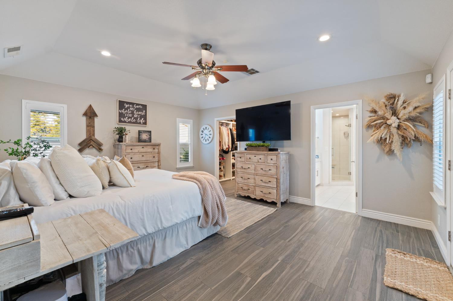 7177 E Fir Ave, Clovis, CA 93619