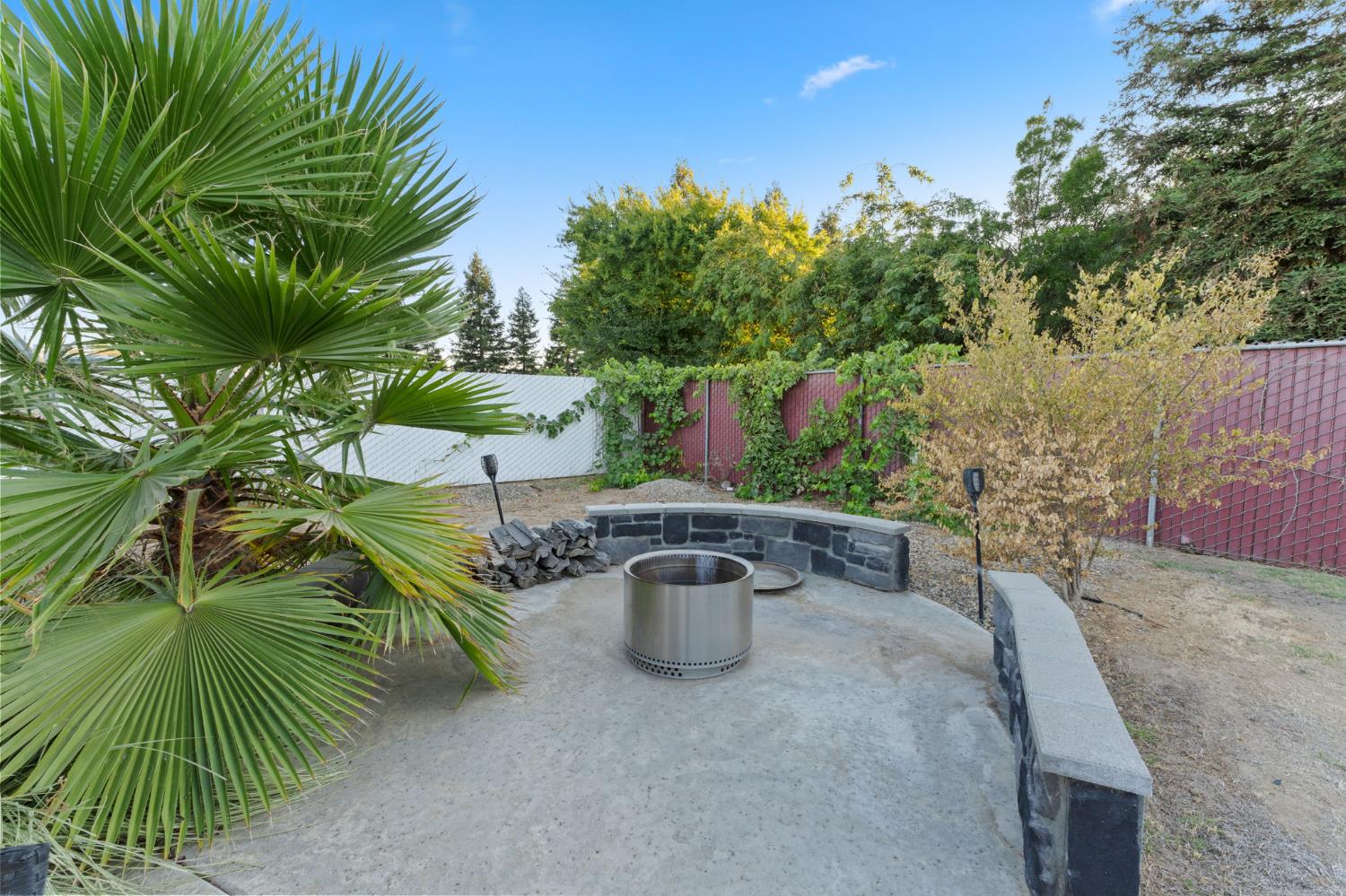 7177 E Fir Ave, Clovis, CA 93619