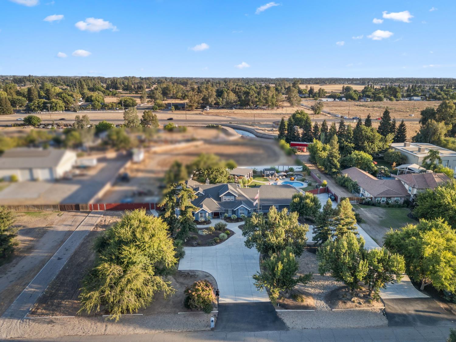 7177 E Fir Ave, Clovis, CA 93619