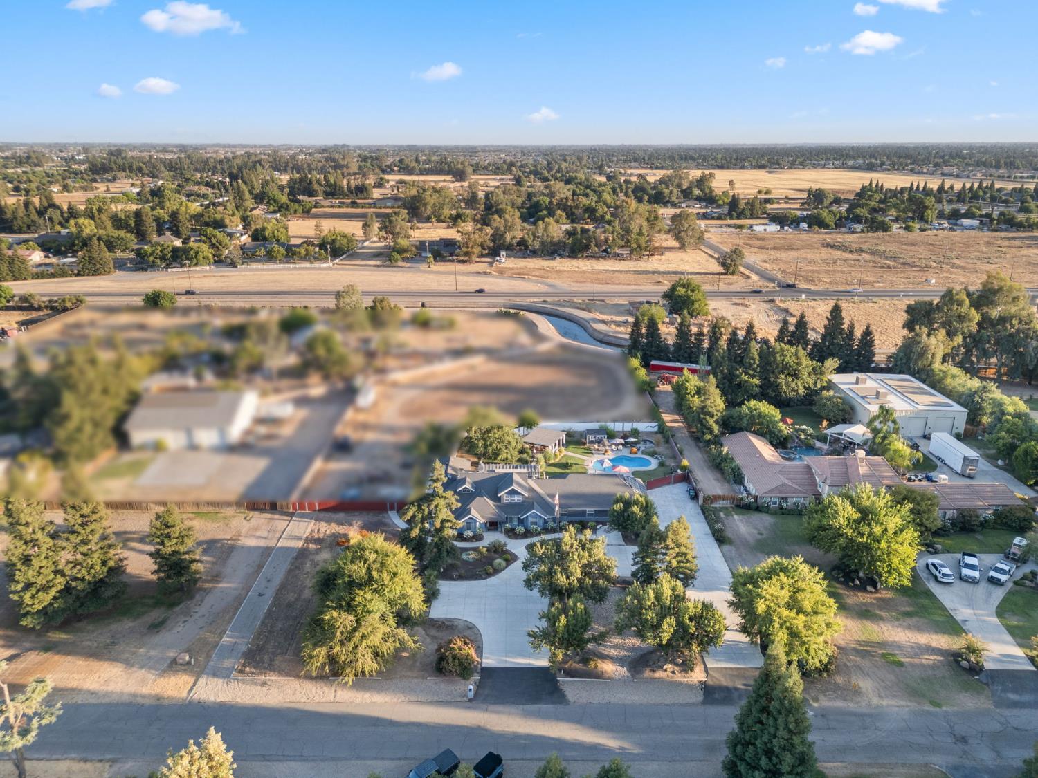 7177 E Fir Ave, Clovis, CA 93619