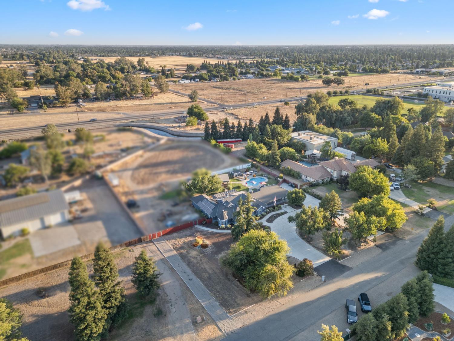 7177 E Fir Ave, Clovis, CA 93619