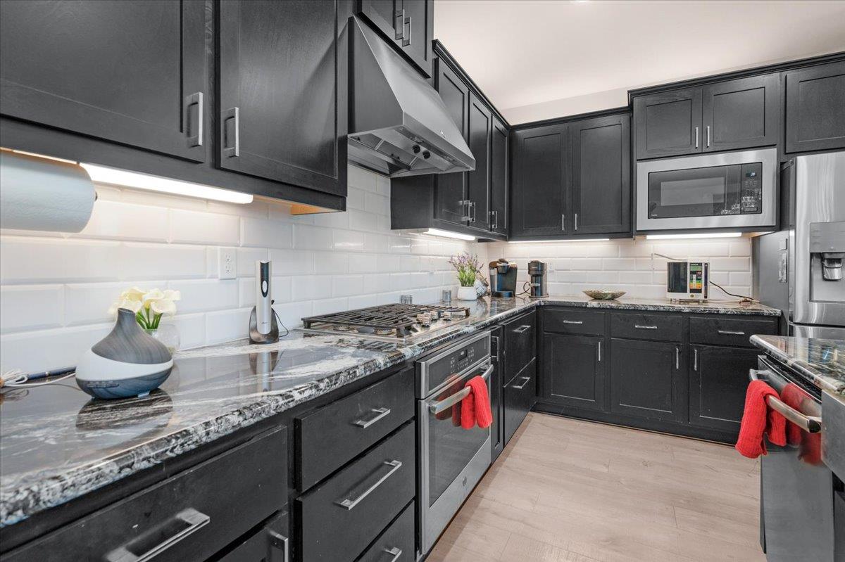 3833 Hannah Ln, Clovis, CA 93619